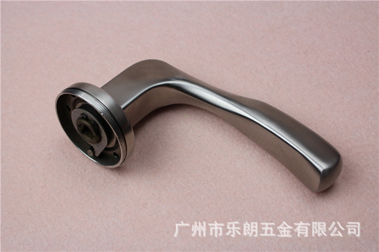 RLH-41 室內(nèi)精鑄實(shí)心門鎖把手